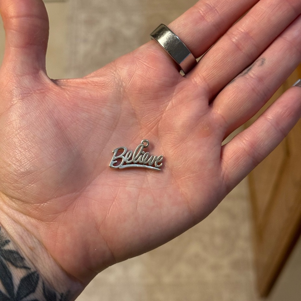 James Avery 'Believe' charm